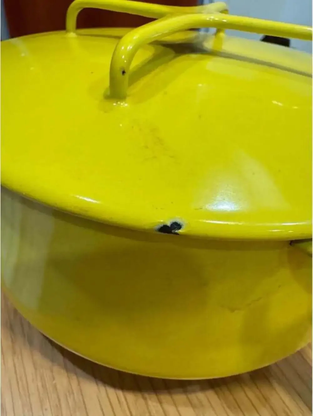 Dansk vibrant yellow